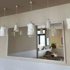 SPECCHIO CON CORNICE IN LEGNO