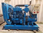 GRUPPO ELETTROGENO 135 KVA / 108 Kw SU SLITTA
MOTORE CUMMINS 4 CILINDRI NTA-495-G 190 HP
ALTERNATORE MARELLI mod. M6B 250 SC/4 135 KVA a 1500 GIRI/Min.