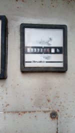 GRUPPO ELETTROGENO 135 KVA / 108 Kw SU SLITTA
MOTORE CUMMINS 4 CILINDRI NTA-495-G 190 HP
ALTERNATORE MARELLI mod. M6B 250 SC/4 135 KVA a 1500 GIRI/Min. - immagine 5