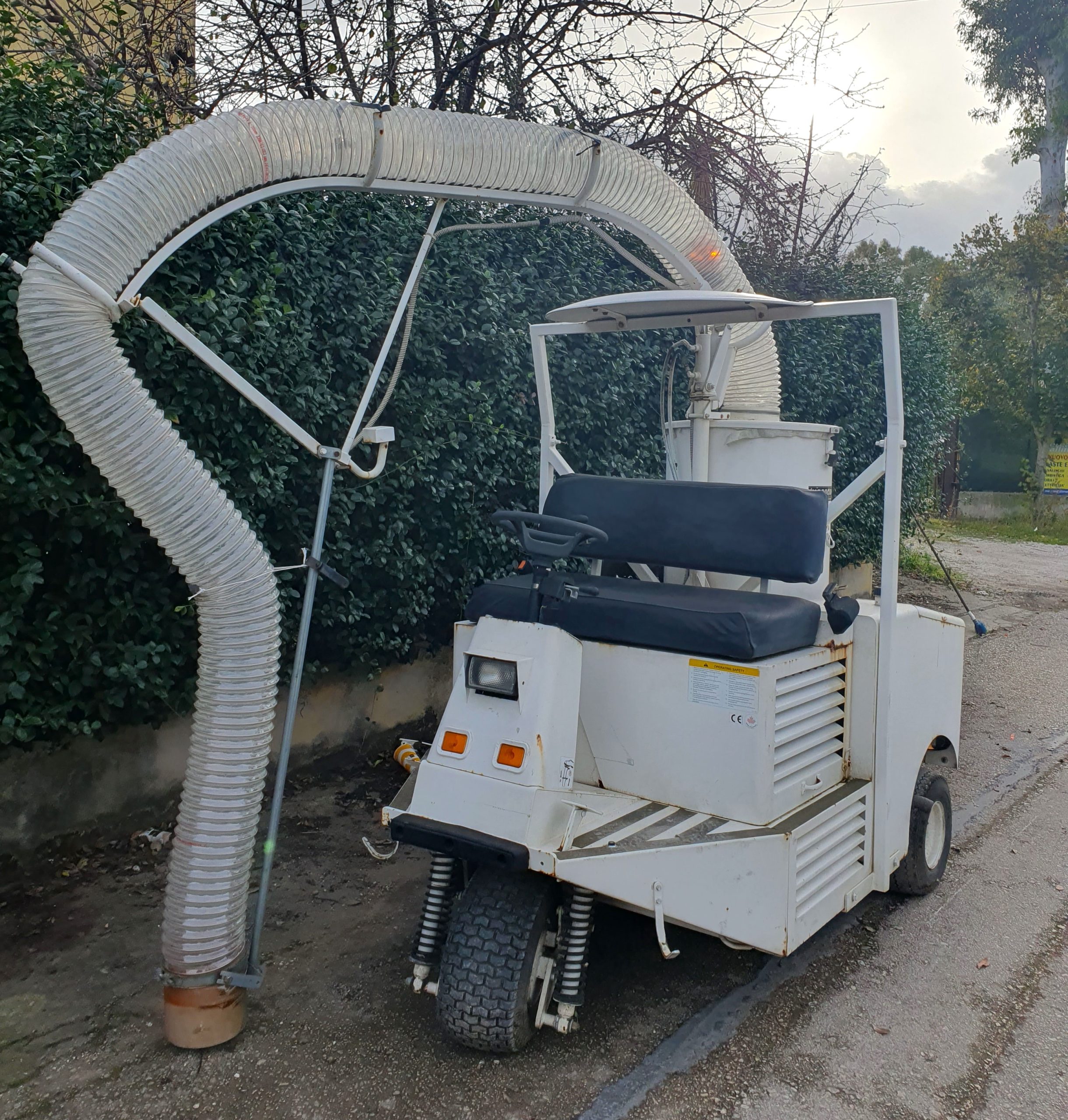 0190 -- 000 (218) ASPIRARIFIUTI MADVAC 101-D - immagine 1