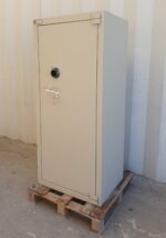 ARMADIO DI SICUREZZA C.P.L. CON SERRATURA E COMBINAZIONE - immagine 2