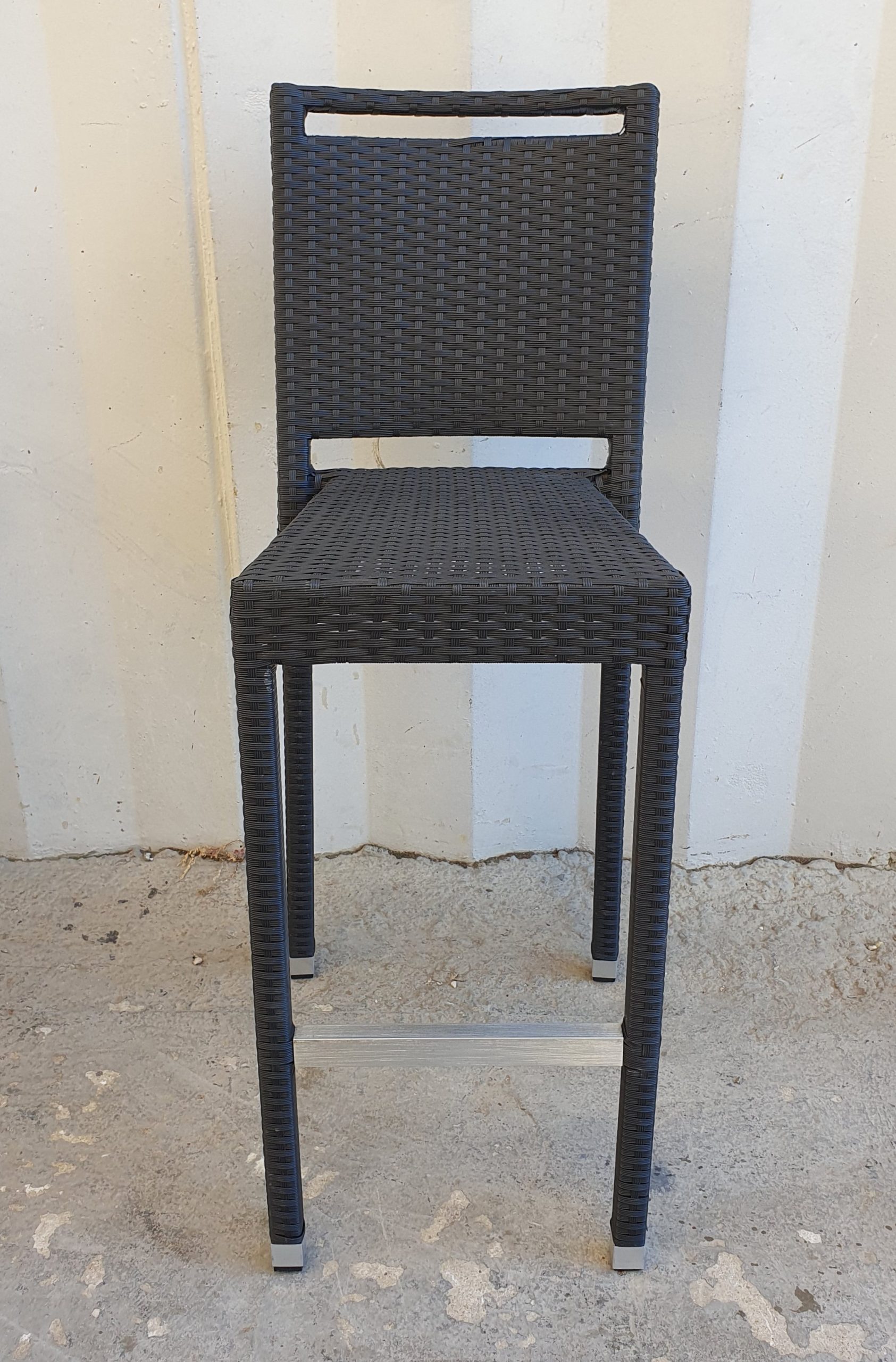 3095 -- 000 (3679) SGABELLO ALTO NERO EFFETTO RATTAN - immagine 1