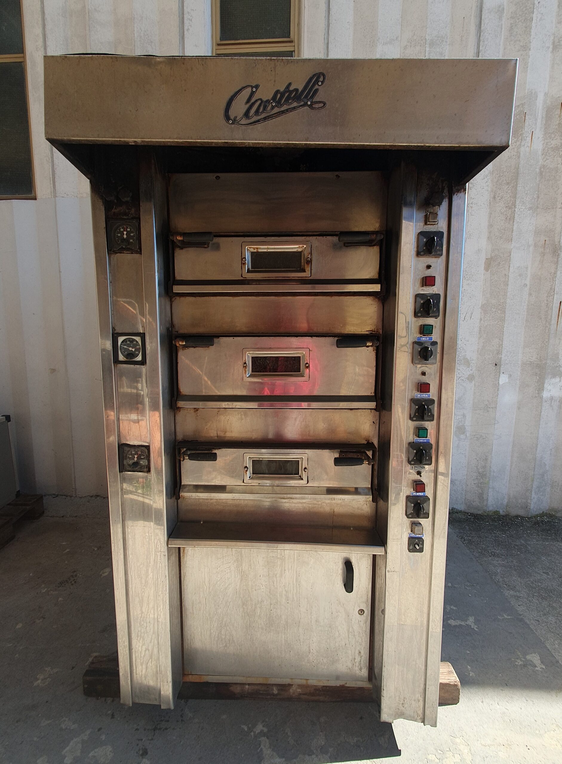 3307 -- 000 (3897) FORNO ELETTRICO PER PIZZA CASTELLI mod. C3 6 - immagine 1