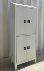 ARMADIETTO SPOGLIATOIO 4 ANTE CON DIVISORIO INTERNO SPORCO/PULITO