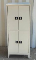 ARMADIETTO SPOGLIATOIO 4 ANTE CON DIVISORIO INTERNO SPORCO/PULITO - immagine 2