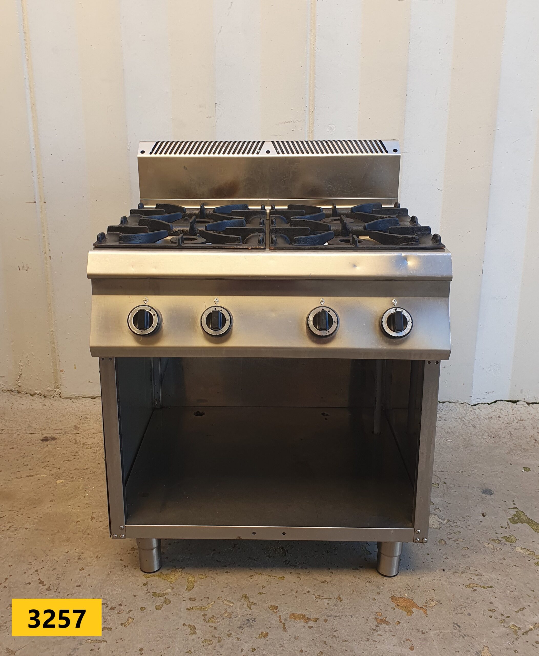3257 -- 000 (3844) CUCINA A GAS 4 FUOCHI - SERIE 70 - immagine 1