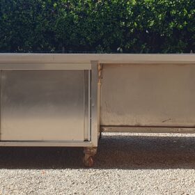 BANCO IN ACCIAIO INOX CON ANTE SCORREVOLI cm 320x130x90h
