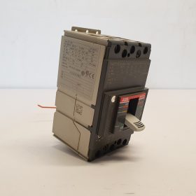 INTERRUTTORE MAGNETOTERMICO 3 POLI ABB mod. TMAX XT1C 160 - 63A