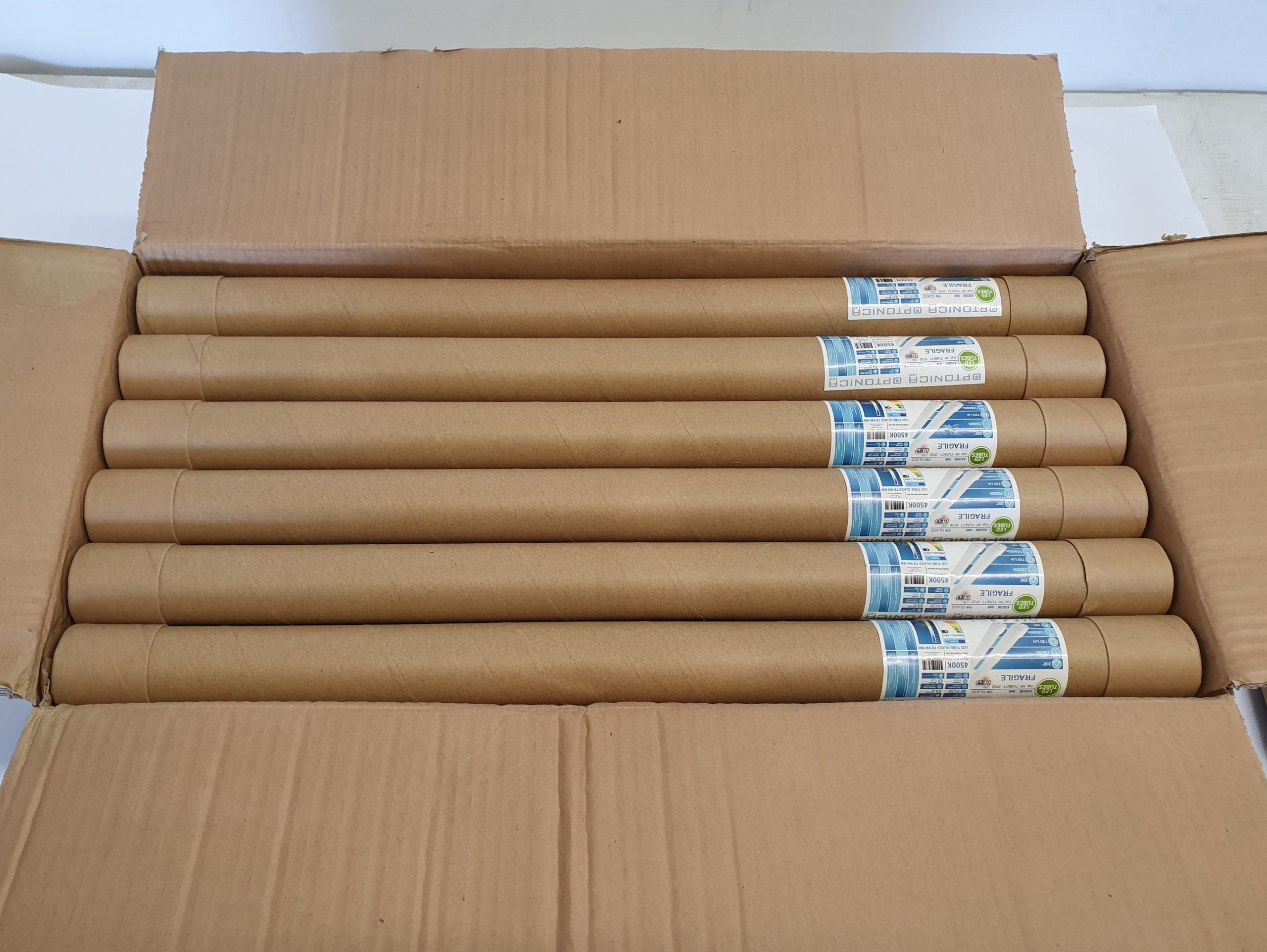 2747 -- 000 (3318) SCATOLA 117 TUBI T8 9W 60CM GLASS 810LM 4500K - immagine 1