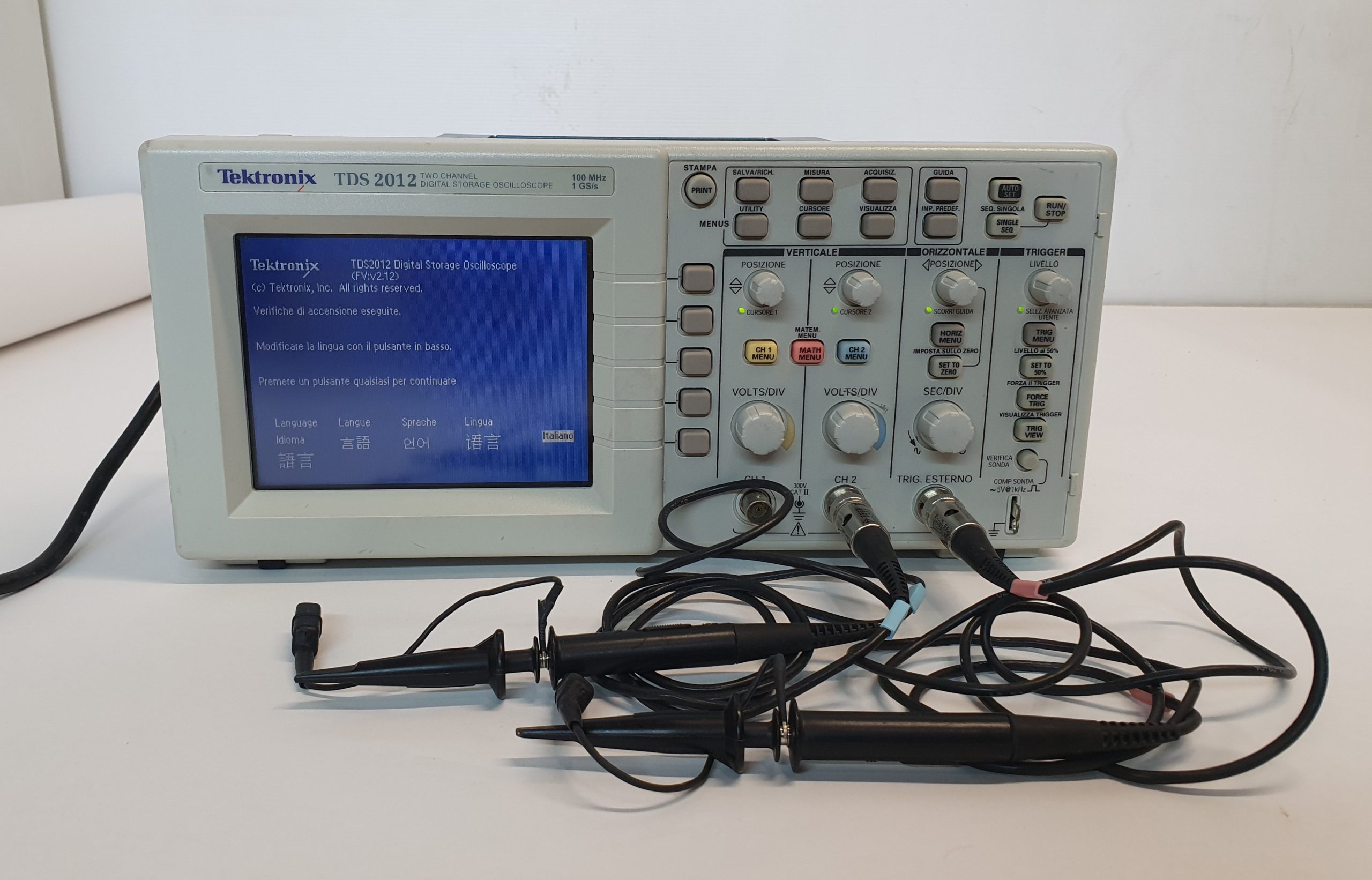 2749 -- 000 (3320) TWO CHANNEL DIGITAL STORAGE OSCILLOSCOPE TEKTRONIX mod. TDS 2012 - immagine 1