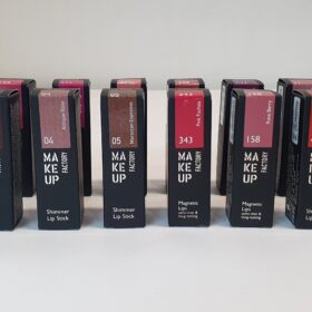 STOCK PRODOTTI PER MAKE UP - MAKE UP FACTORY